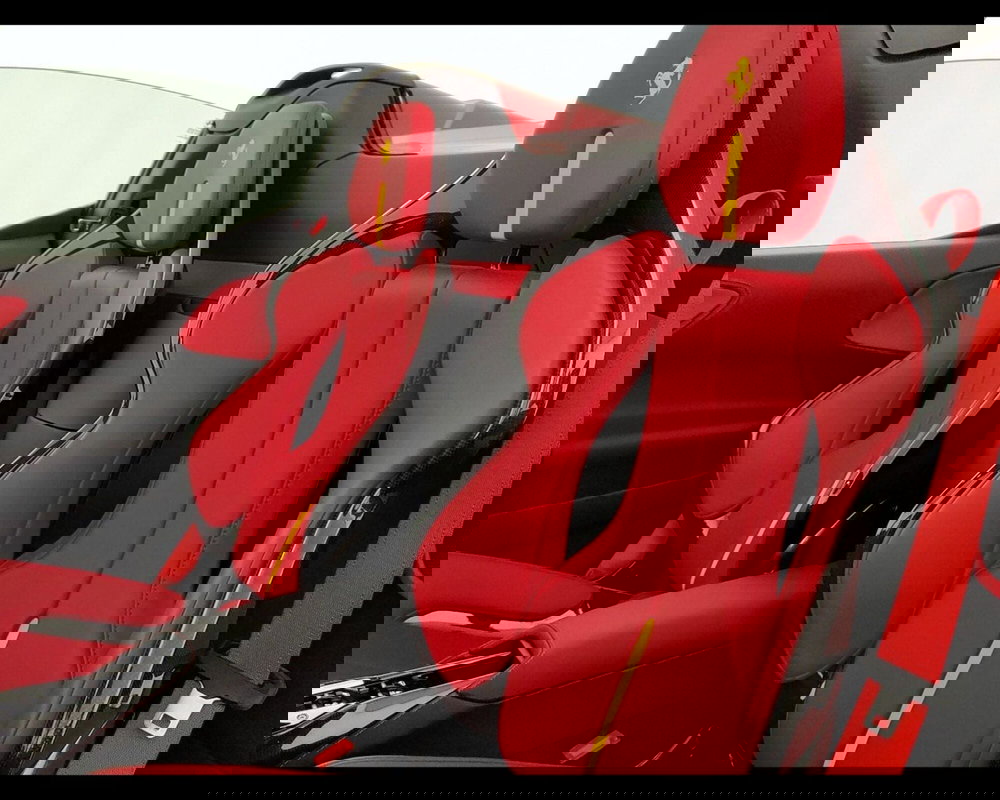 Ferrari SF90 Spider usata a Verona (6)