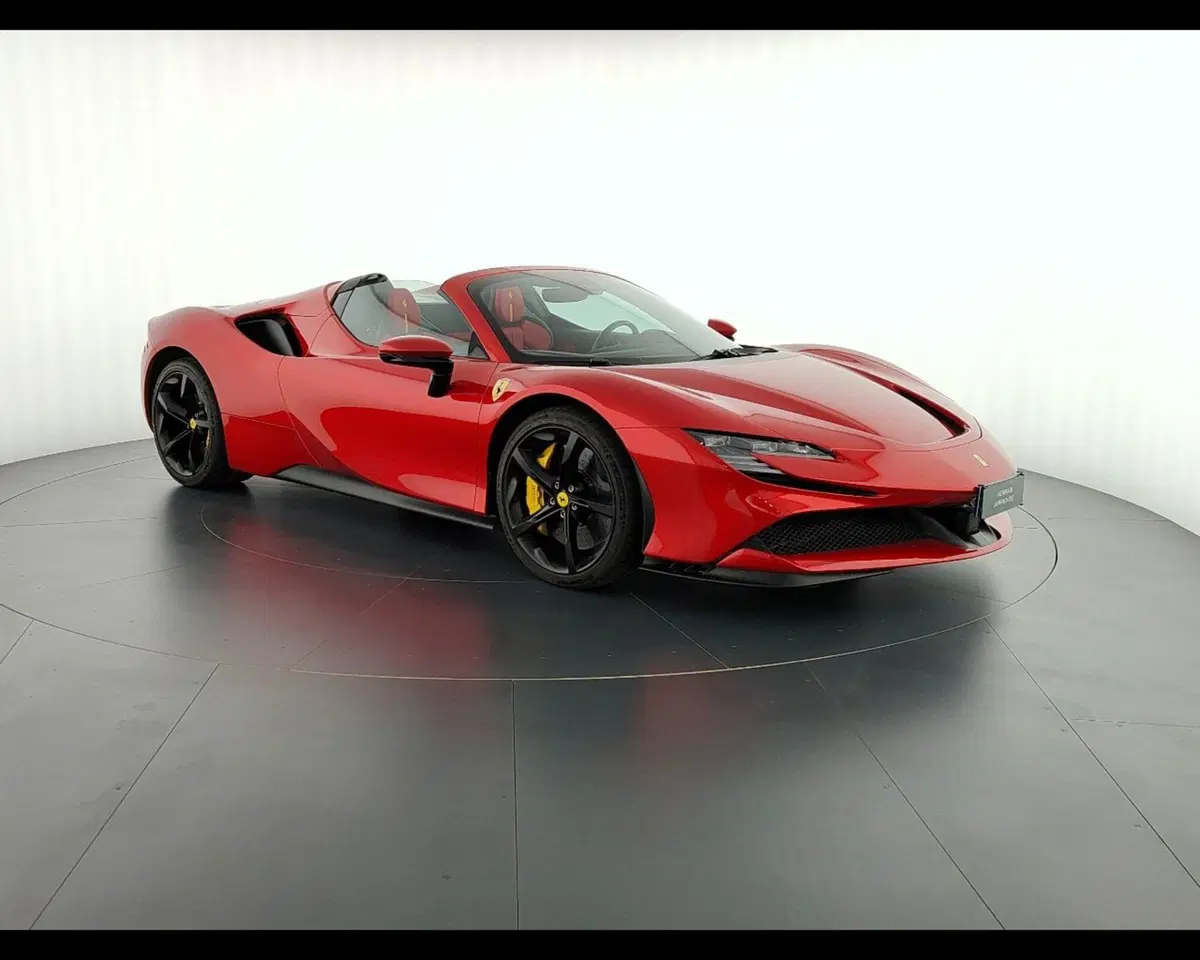 Ferrari SF90 Spider usata a Verona (9)