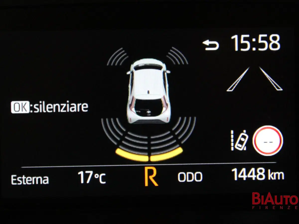 Toyota Aygo X usata a Firenze (14)