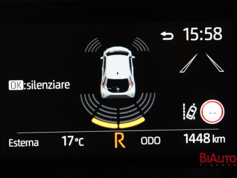 Toyota Aygo X usata a Firenze (14)