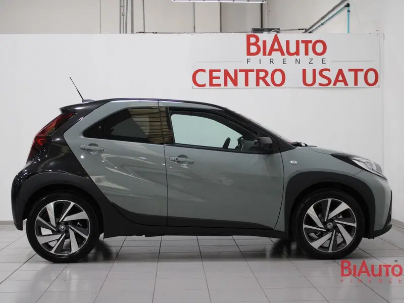 Toyota Aygo X usata a Firenze (17)