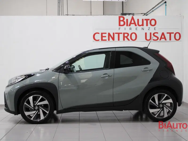 Toyota Aygo X usata a Firenze (18)