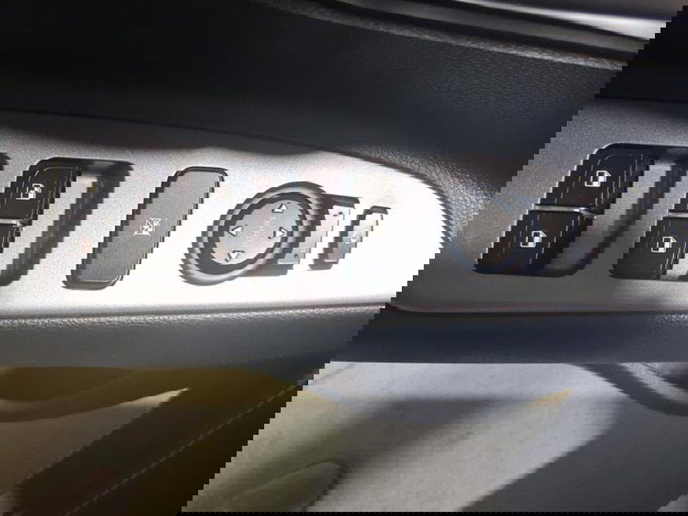 Kia Stonic usata a Genova (12)