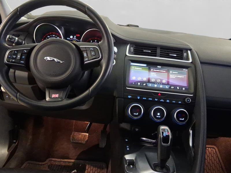 Jaguar E-Pace usata a Genova (11)