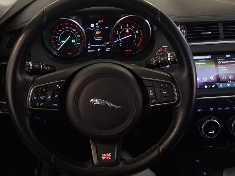 Jaguar E-Pace usata a Genova (14)