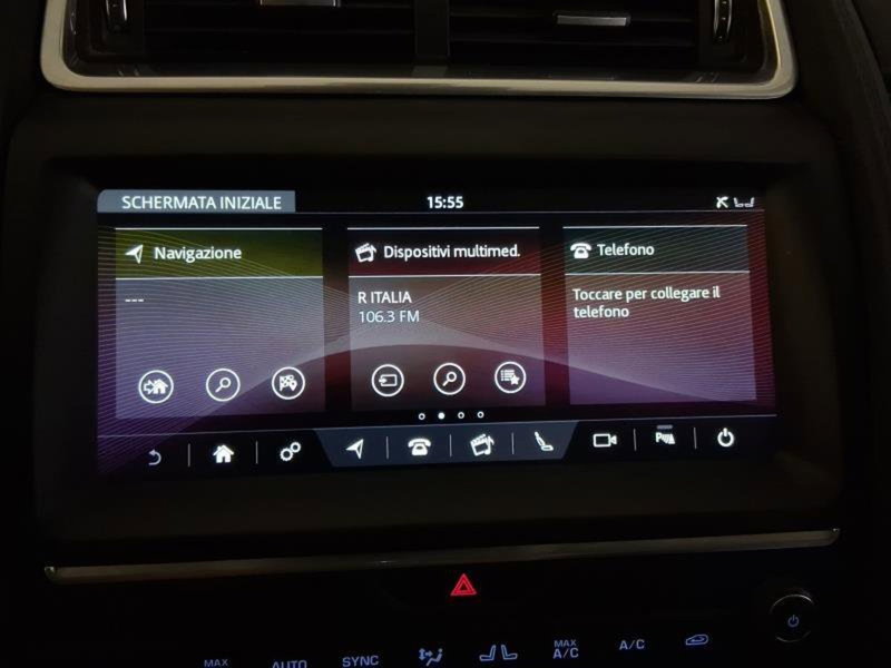 Jaguar E-Pace usata a Genova (15)
