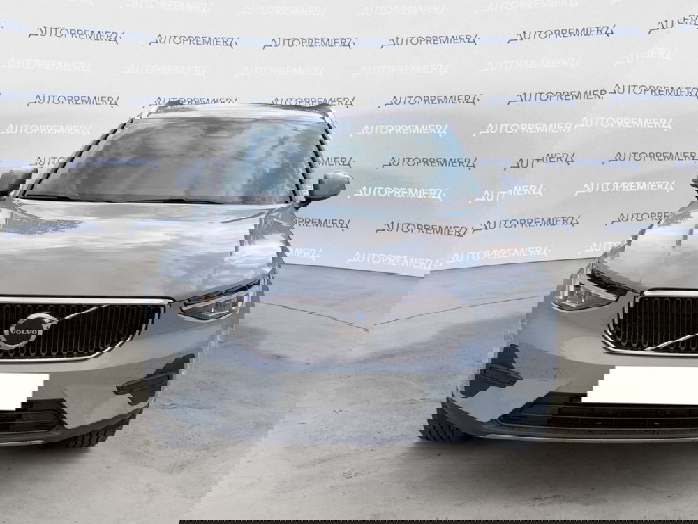 Volvo XC40 nuova a Como (2)