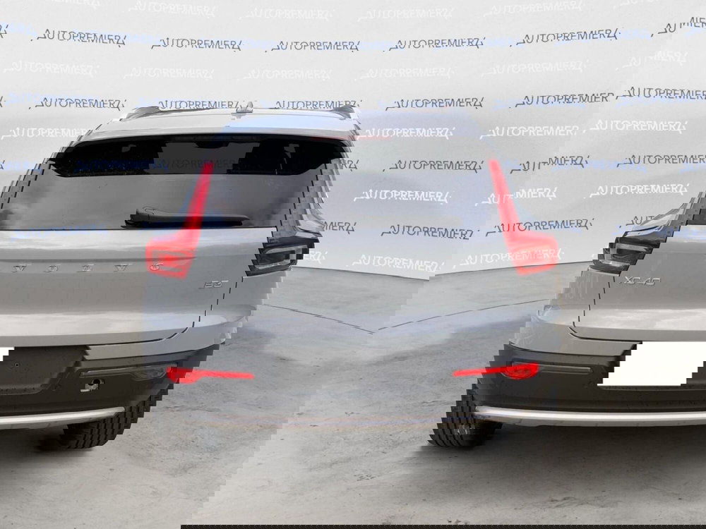 Volvo XC40 nuova a Como (3)