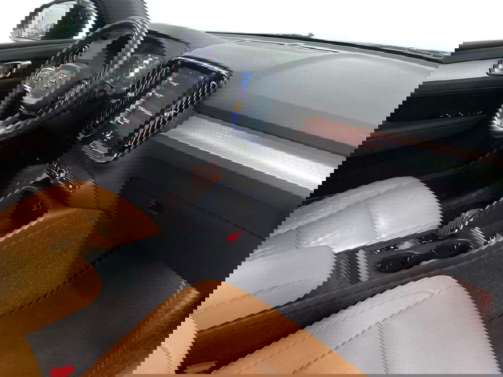 Volvo XC40 usata a Ancona (12)