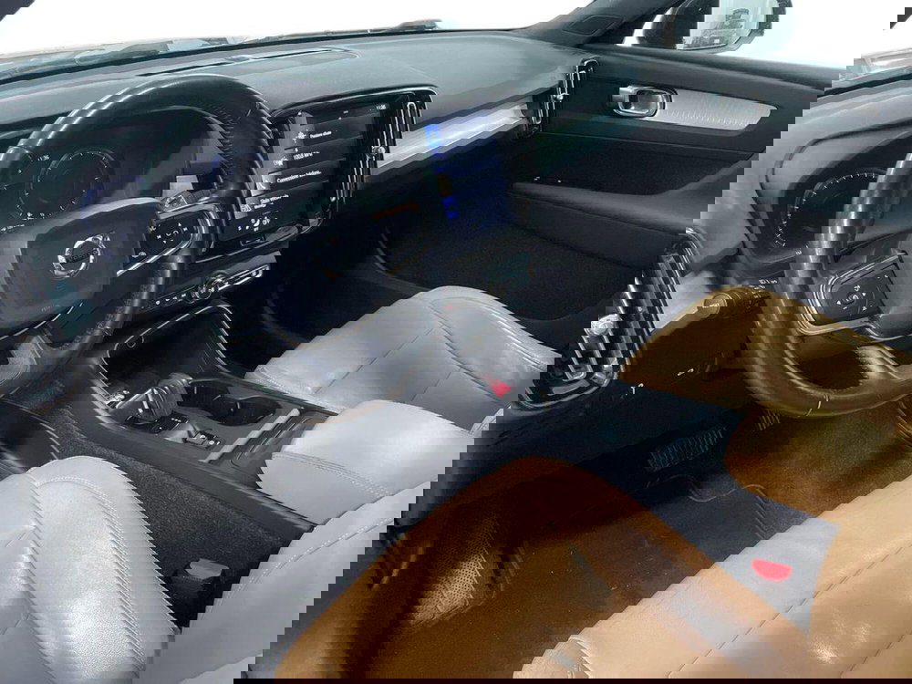 Volvo XC40 usata a Ancona (16)