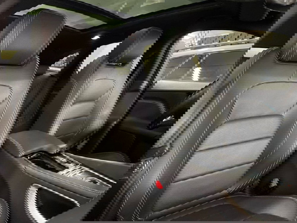 Jaguar F-Pace usata a Macerata (14)