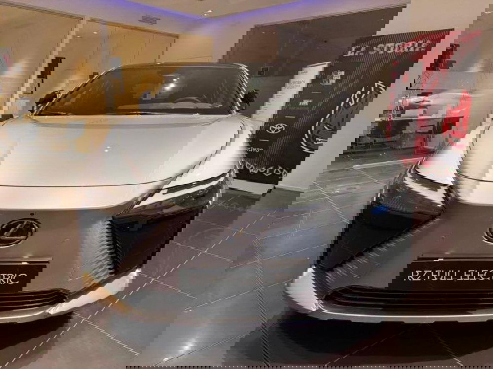 Lexus RZ nuova a Perugia (2)