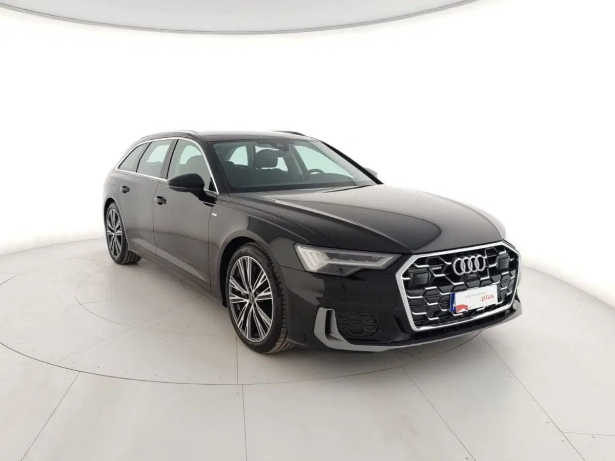Audi A6 Avant nuova a Massa-Carrara (4)