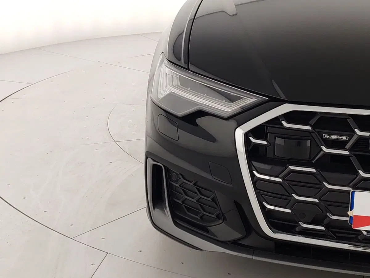 Audi A6 Avant nuova a Massa-Carrara (5)