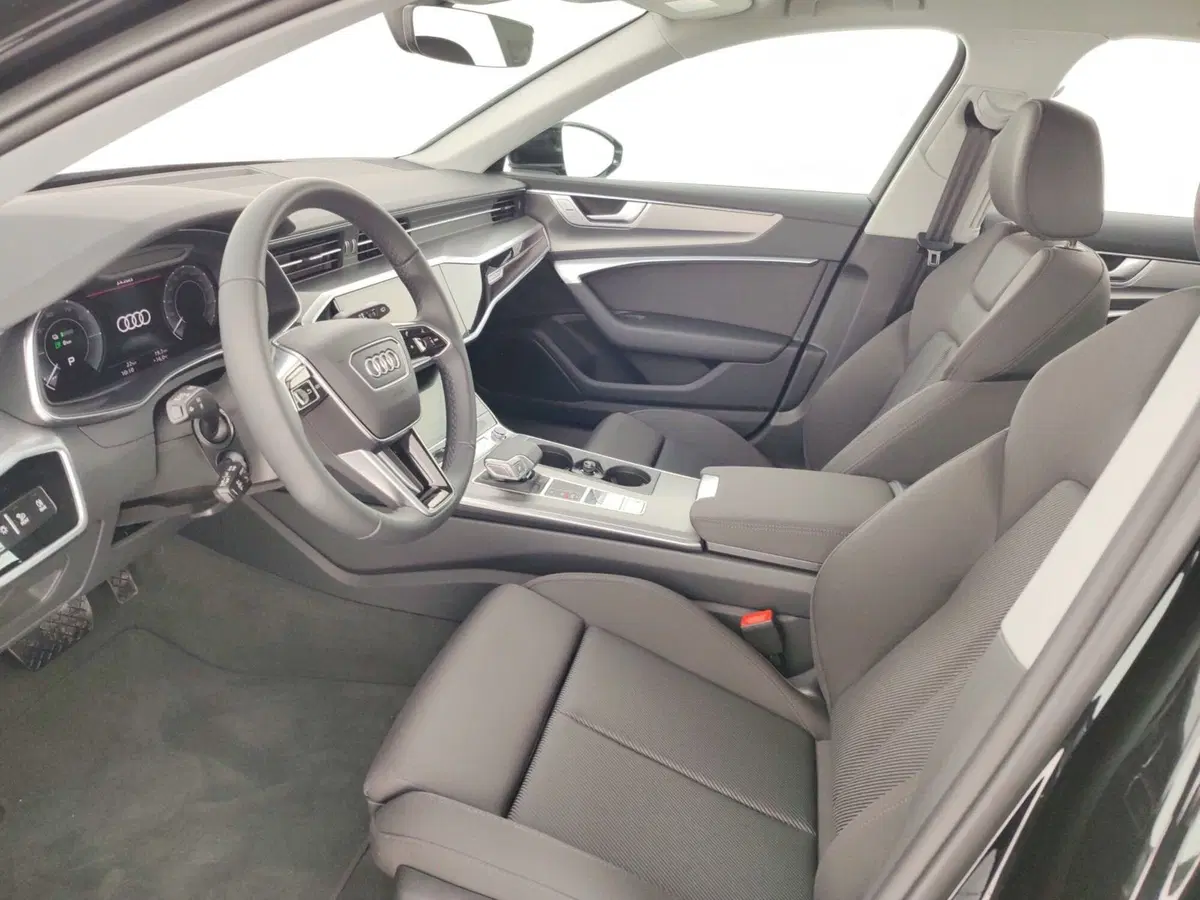 Audi A6 Avant nuova a Massa-Carrara (7)