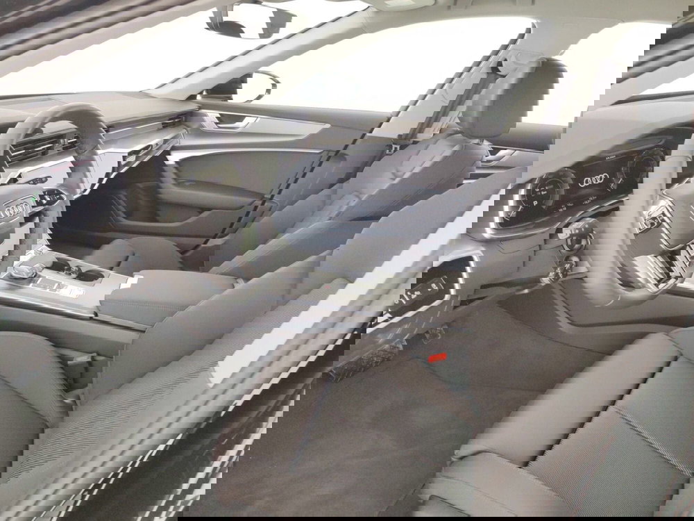 Audi A6 Avant nuova a Massa-Carrara (7)