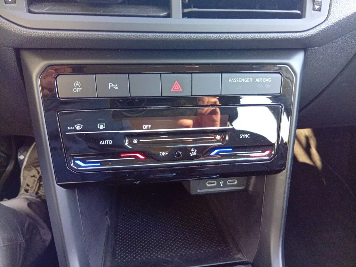 Volkswagen T-Cross usata a Brescia (17)