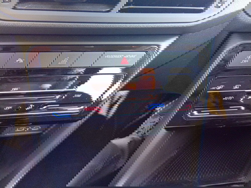 Volkswagen T-Cross usata a Brescia (17)