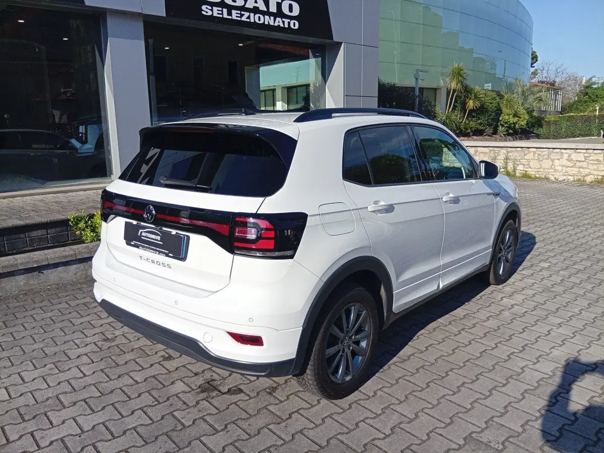 Volkswagen T-Cross usata a Brescia (5)