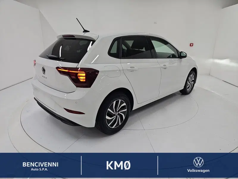 Volkswagen Polo nuova a Catanzaro (6)