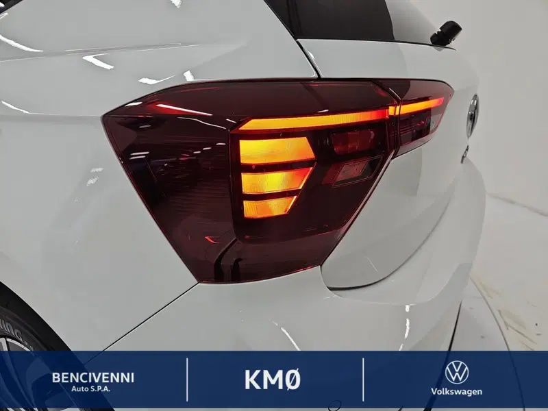 Volkswagen Polo nuova a Catanzaro (8)