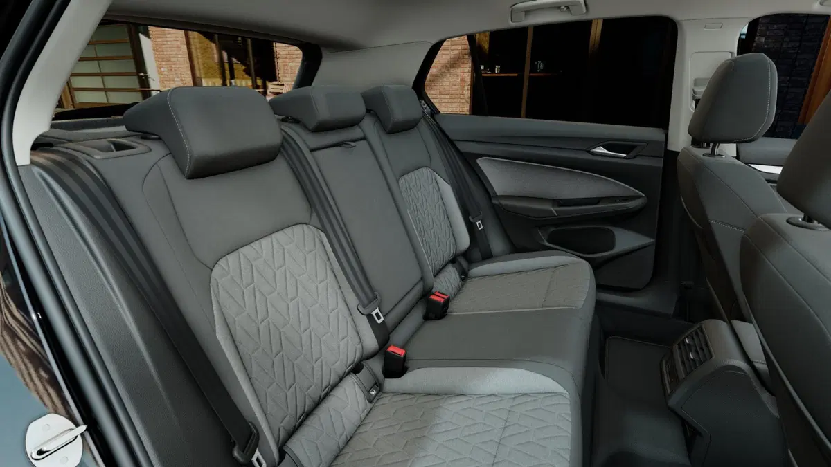 Volkswagen Golf nuova a Catanzaro (11)