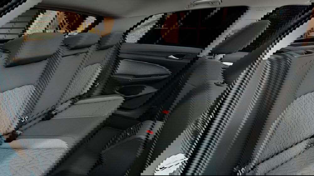 Volkswagen Golf nuova a Catanzaro (11)