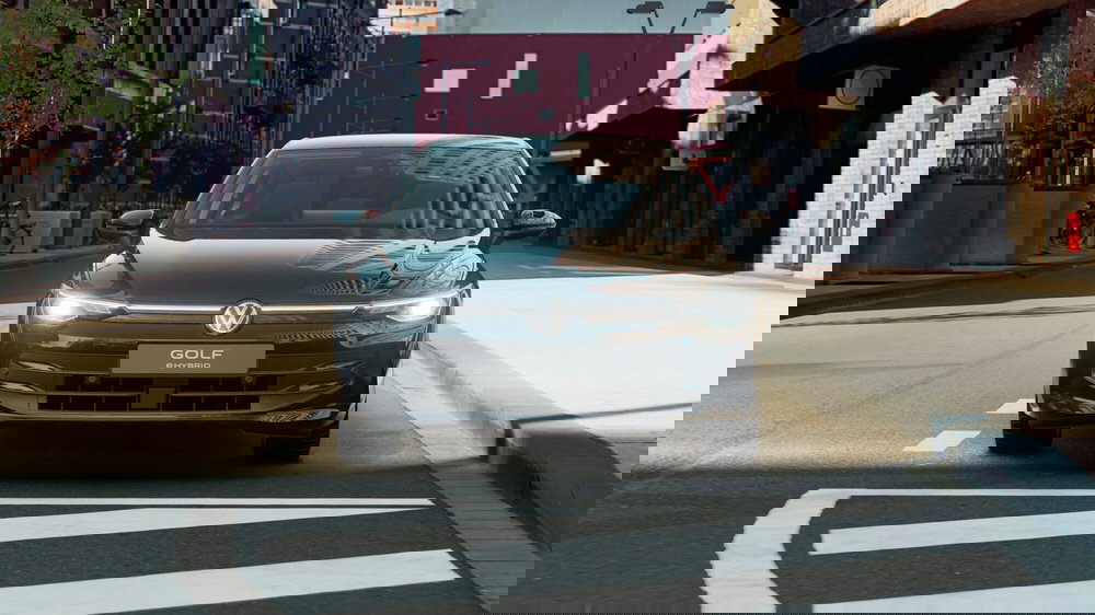 Volkswagen Golf nuova a Catanzaro (3)