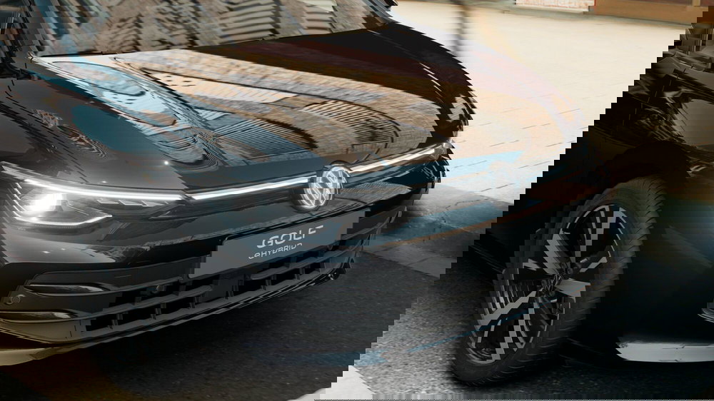 Volkswagen Golf nuova a Catanzaro (4)