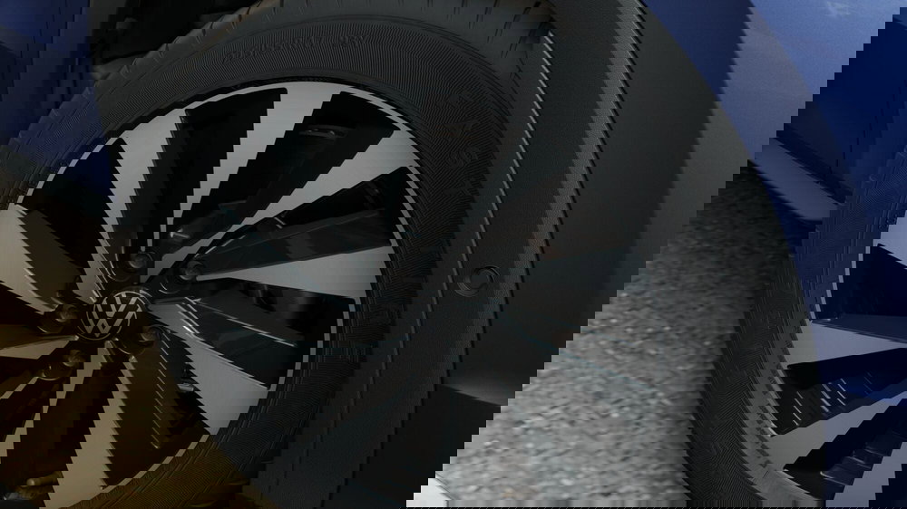 Volkswagen T-Roc nuova a Catanzaro (8)