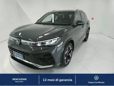 Volkswagen Tiguan Allspace 2.0 tdi R-Line 150cv dsg del 2024 usata a Lamezia Terme