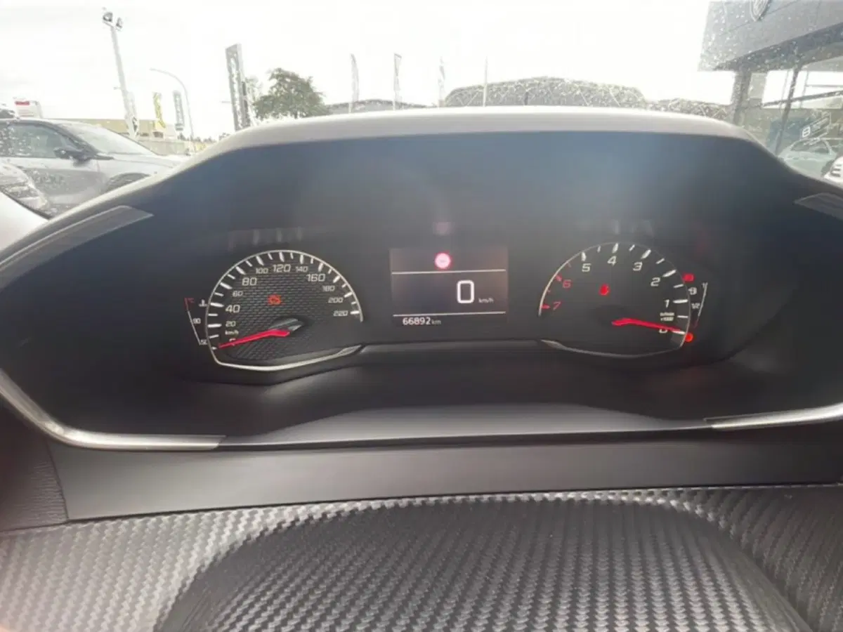 Peugeot 2008 usata a Foggia (10)
