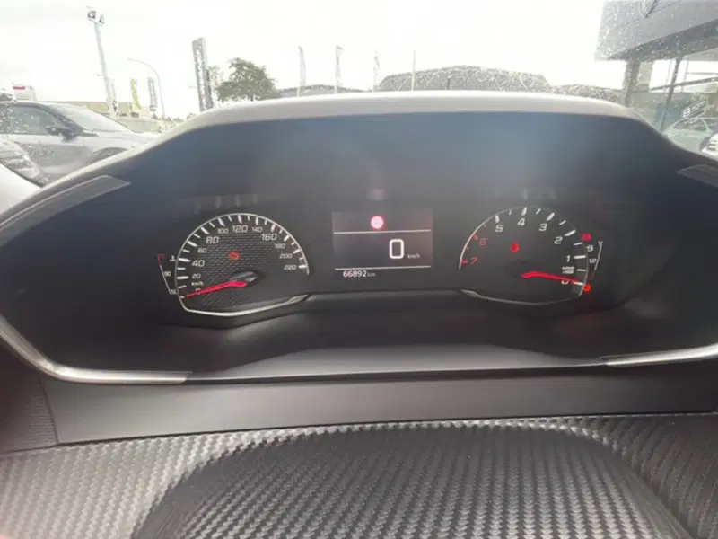 Peugeot 2008 usata a Foggia (10)