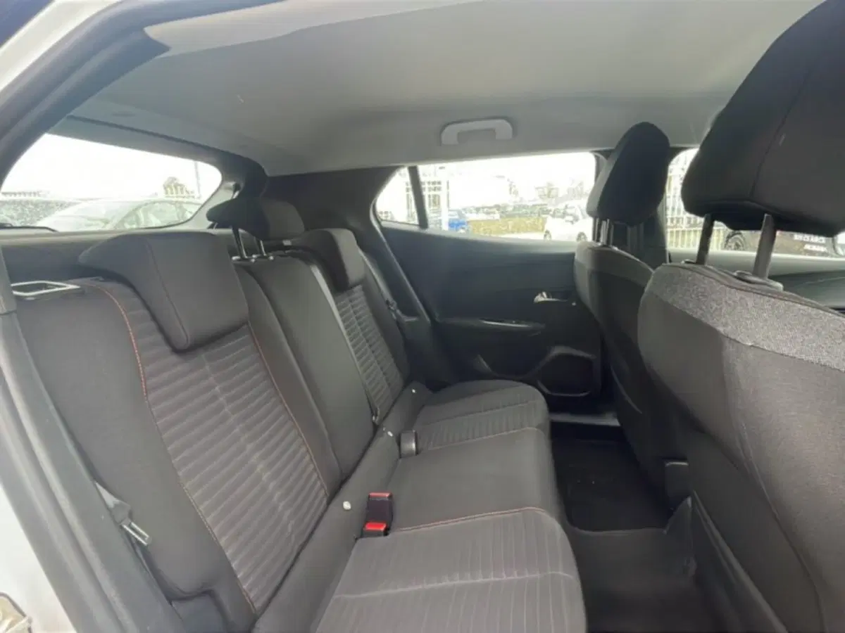 Peugeot 2008 usata a Foggia (16)
