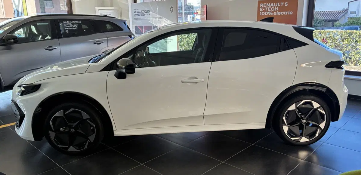 Renault Clio nuova a Frosinone (2)