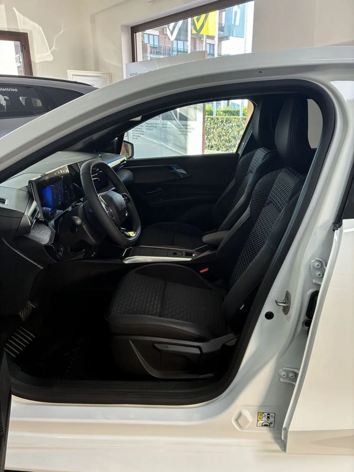 Renault Clio nuova a Frosinone (6)