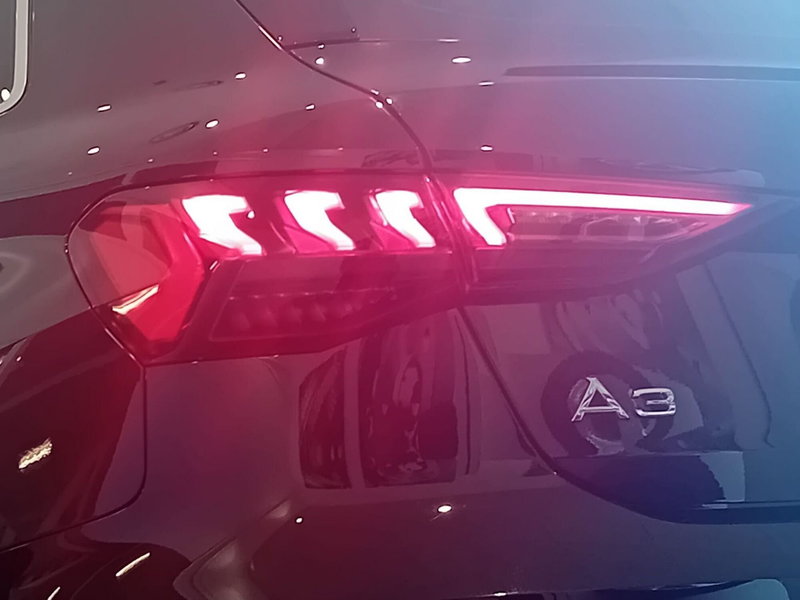 Audi A3 Sportback nuova a Bari (11)