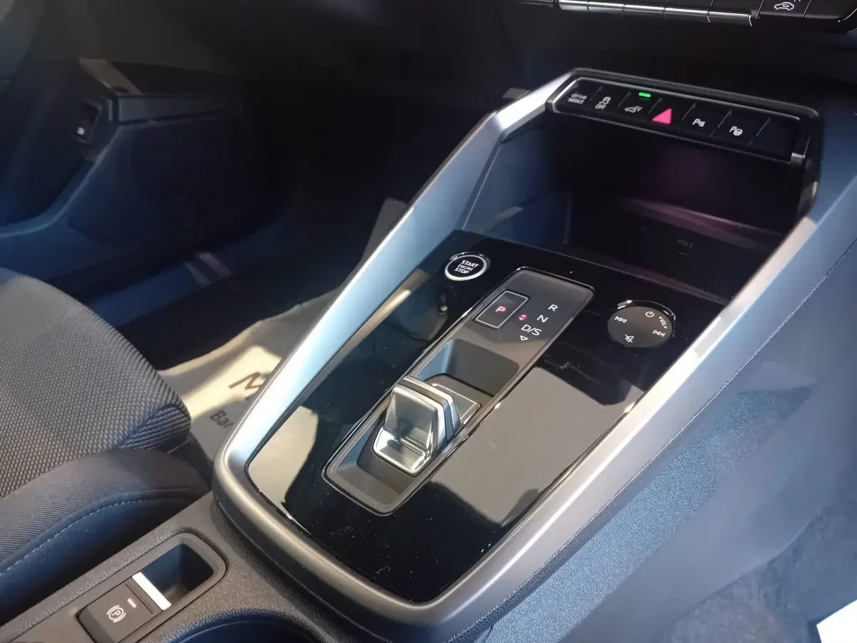 Audi A3 Sportback nuova a Bari (14)