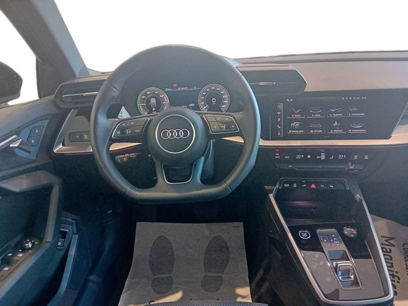 Audi A3 Sportback nuova a Bari (3)