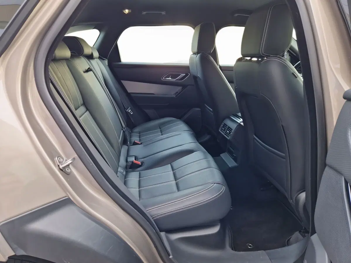 Land Rover Range Rover Velar usata a Modena (12)