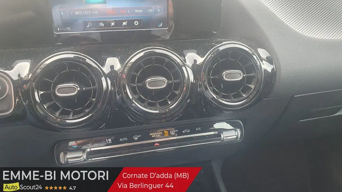 Mercedes-Benz GLA SUV usata a Lecco (10)