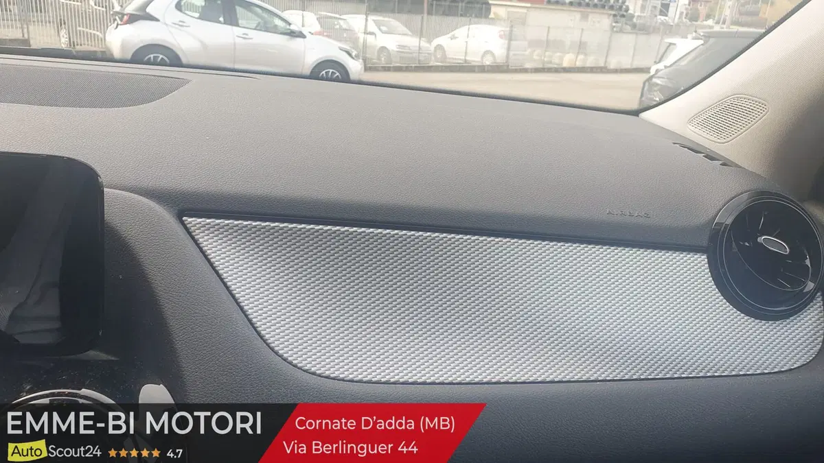 Mercedes-Benz GLA SUV usata a Lecco (11)