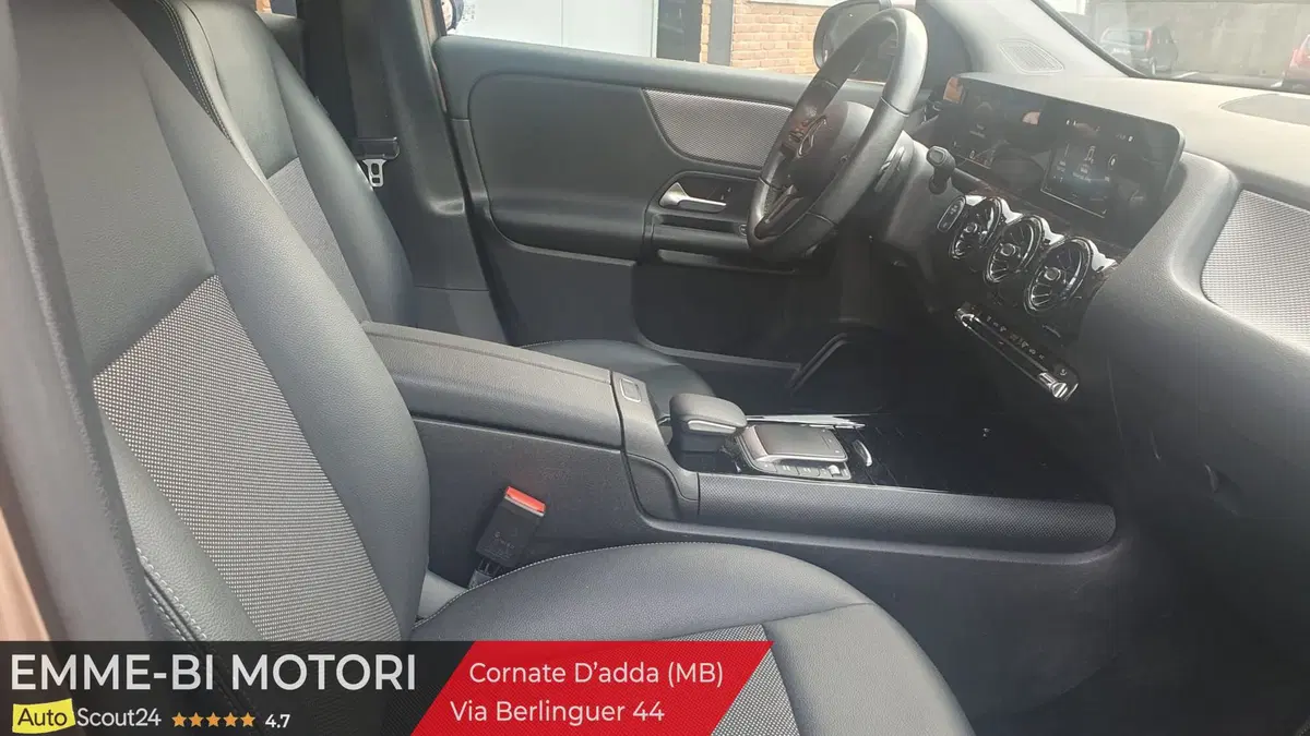 Mercedes-Benz GLA SUV usata a Lecco (18)