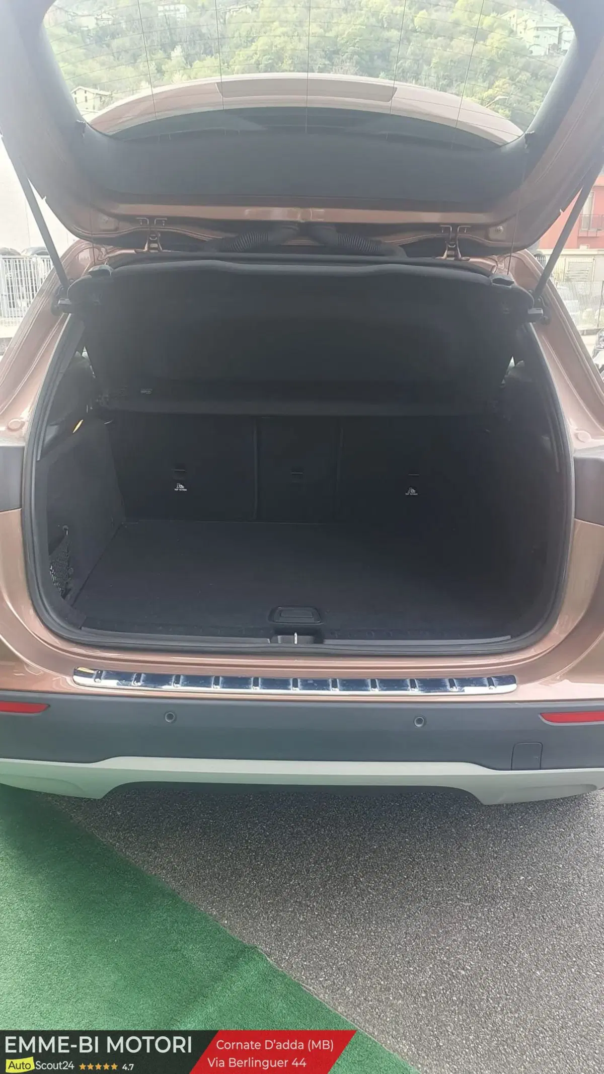 Mercedes-Benz GLA SUV usata a Lecco (9)