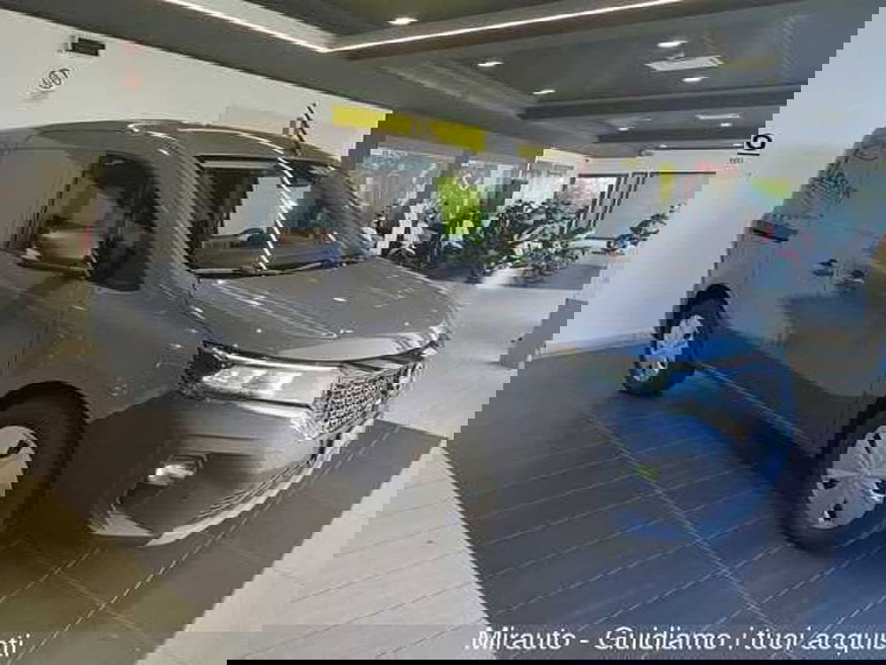 Nissan Townstar nuova a Roma