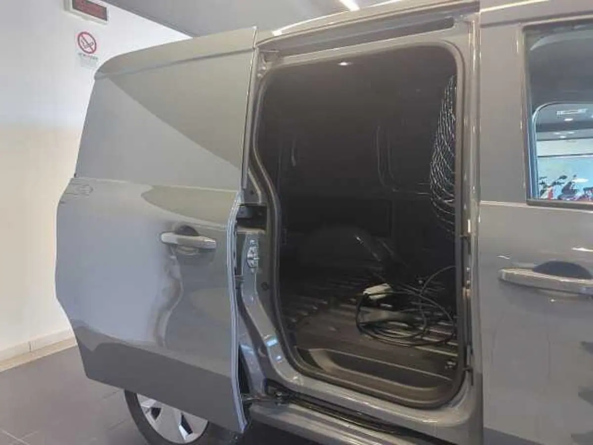 Nissan Townstar nuova a Roma (12)