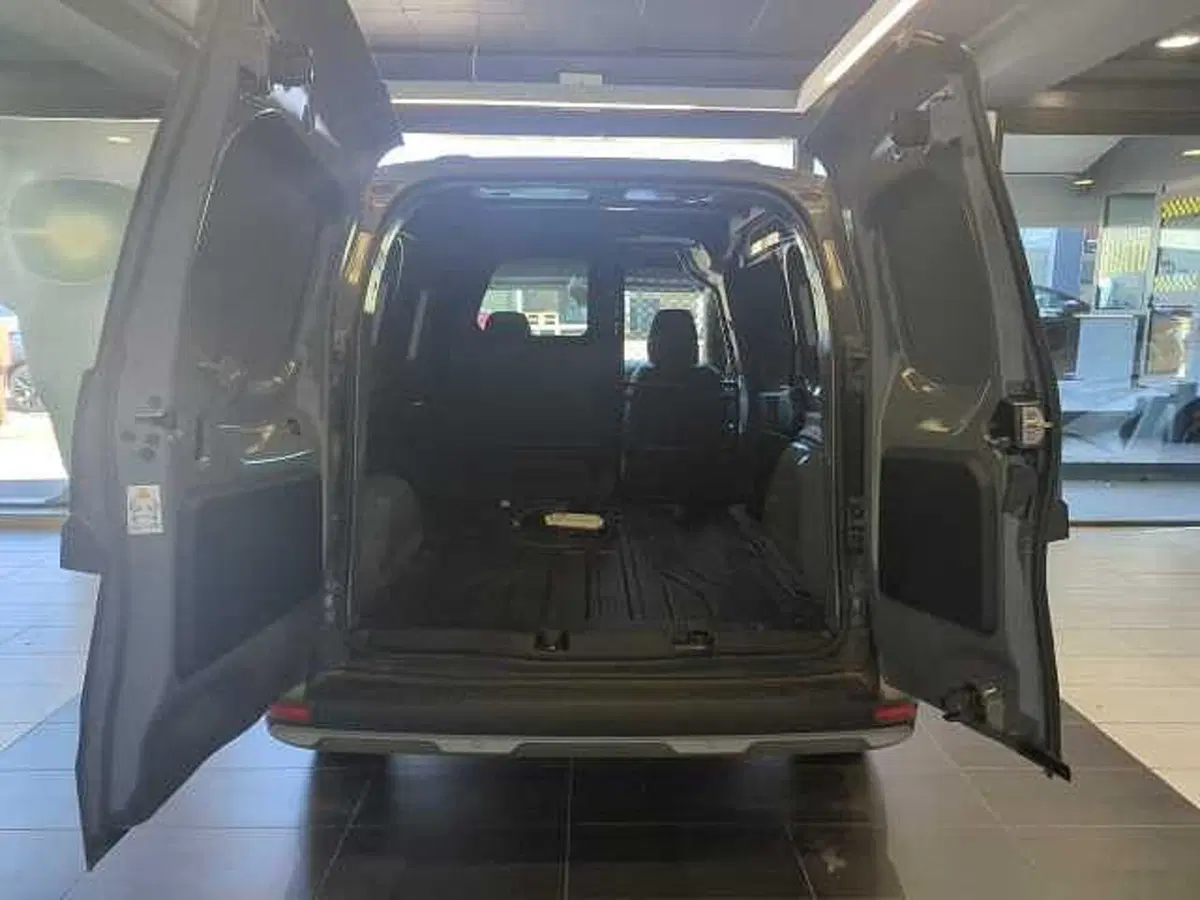 Nissan Townstar nuova a Roma (9)