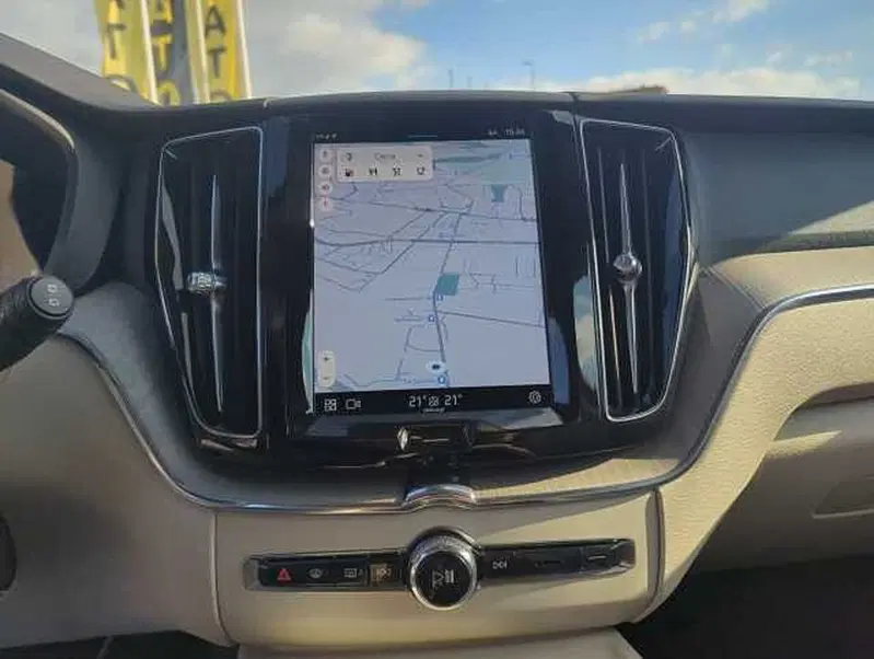 Volvo XC60 usata a Roma (7)