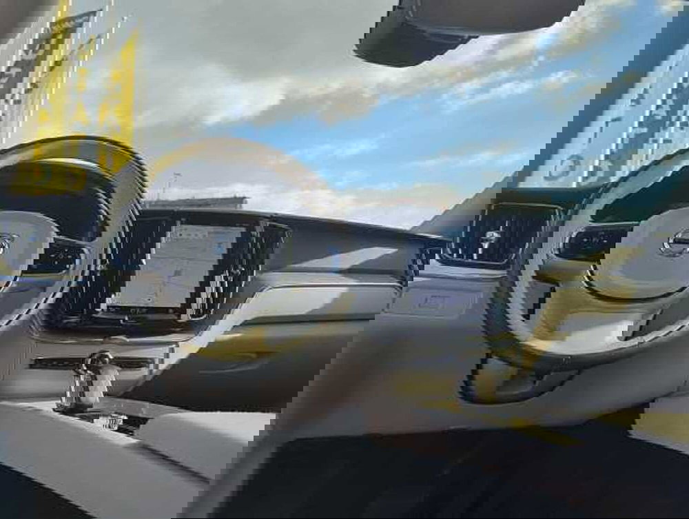 Volvo XC60 usata a Roma (9)