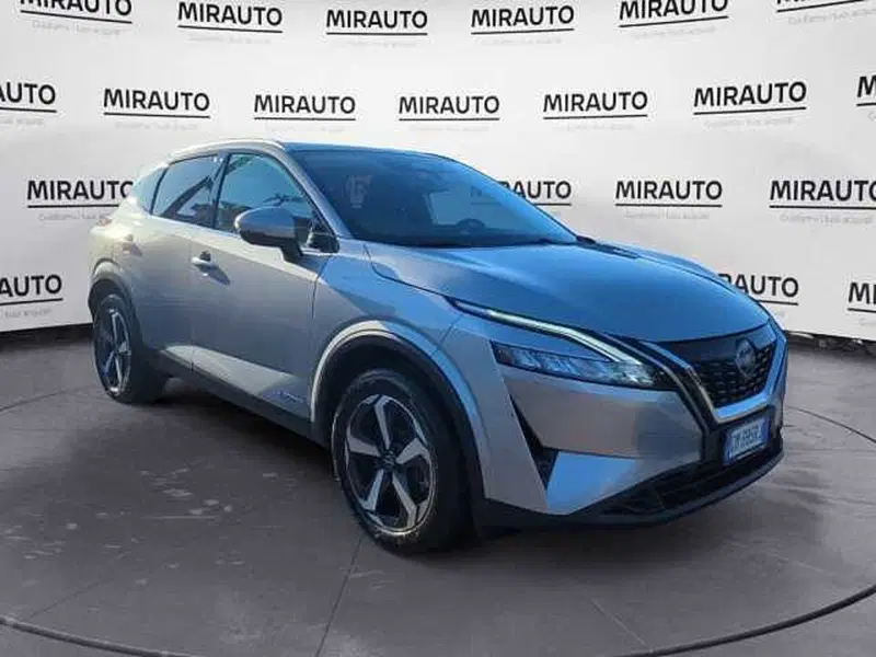 Nissan Qashqai usata a Roma